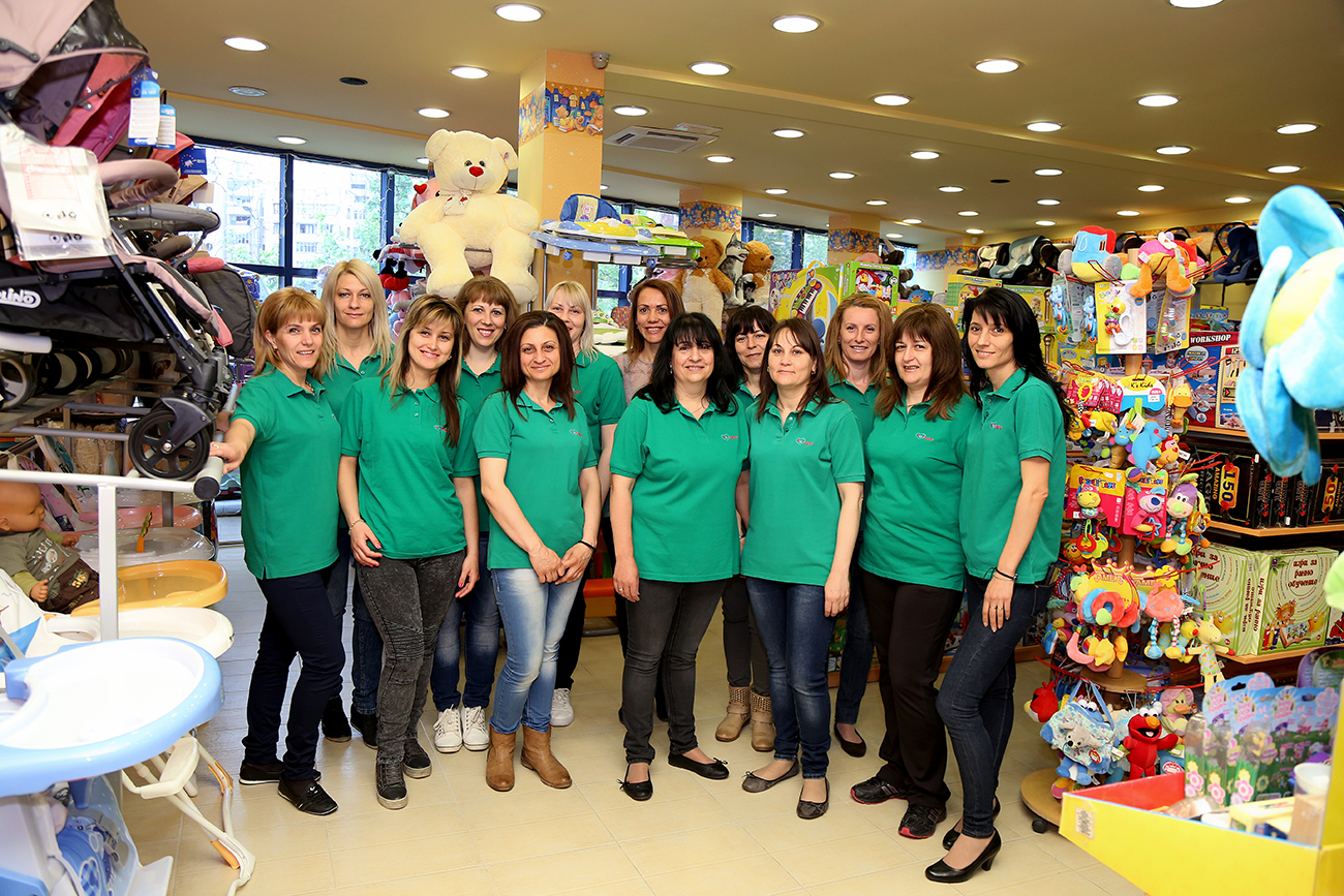 Маагзин Косара - екип