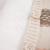 Плетена жилетка с пухена подплата в цвят шампанско 4