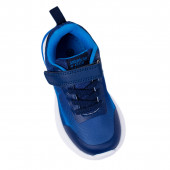Светещи олекотени маратонки за момчета в светлосиньо 2