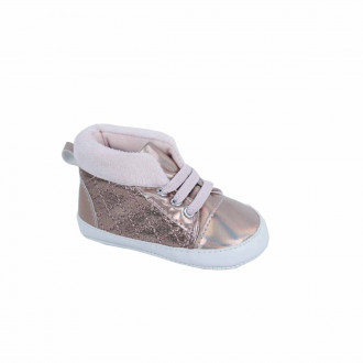 Меки бебешки пантофки с лъскав ефект