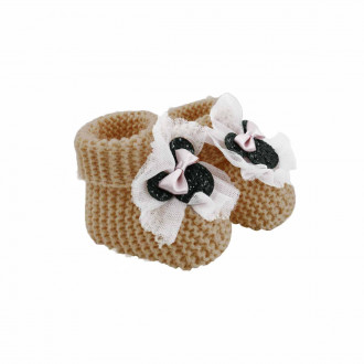 Бебешки плетени терлички в бежово