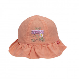 Детска лятна шапка с периферия в цвят праскова