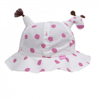 Детска лятна шапка с апликация в бяло