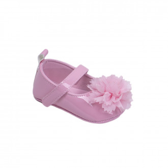 Бебешки лачени пантофки в розово с цвете