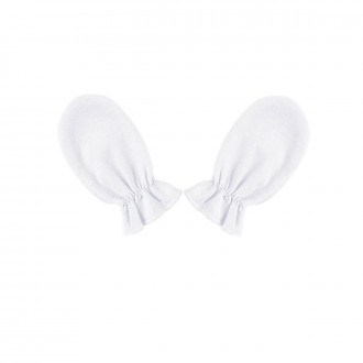 Ръкавички за новородено бебе в бял цвят